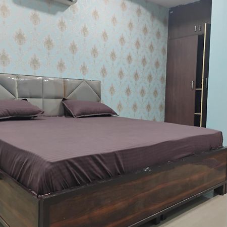 Hotel Shree Ji Greater Noida Esterno foto